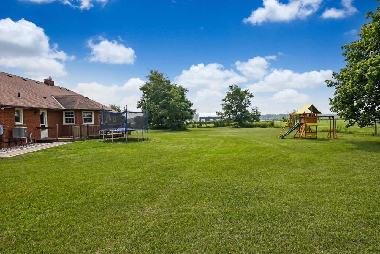 Bowmanville Event Place מראה חיצוני תמונה